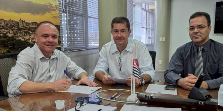 Coronel pede aval da Câmara para parcerias com a iniciativa privada