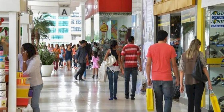 Fecomercio projeta alta de 4,8% nas vendas para o Dia dos Namorados