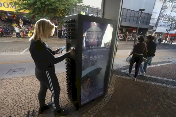 Centro de Rio Preto recebe serviço de empréstimo gratuito de guarda-chuva