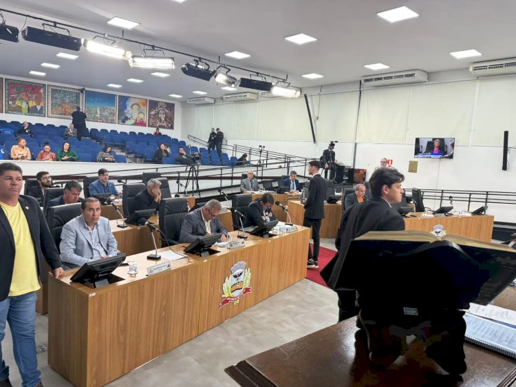 Em sessão com 'voto fantasma' anulado, Câmara rejeita 1% para a Cultura e novos conselhos tutelares