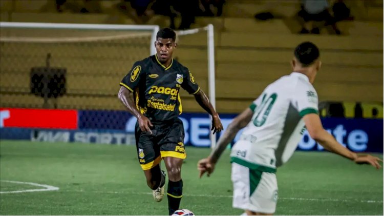Novorizontino vence o líder Goiás e segue vivo na briga pela primeira posição da Série B