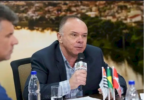 Projeto do Coronel Fábio cria cargos comissionados em Brasília e SP