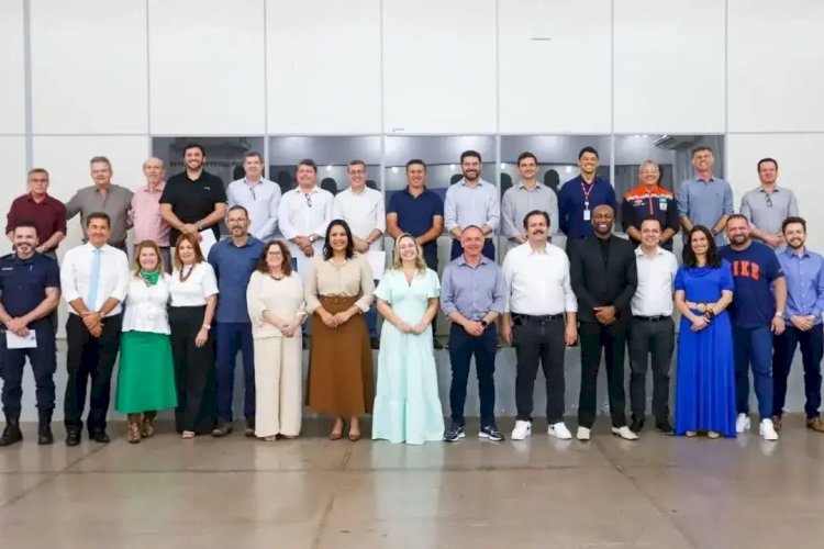 Em reunião com secretários, Coronel sobe o tom e cobra do time 'entrega e lealdade'