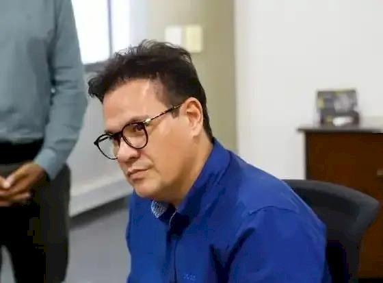 Liminar do STJ suspende ação de injúria racial contra Marcondes