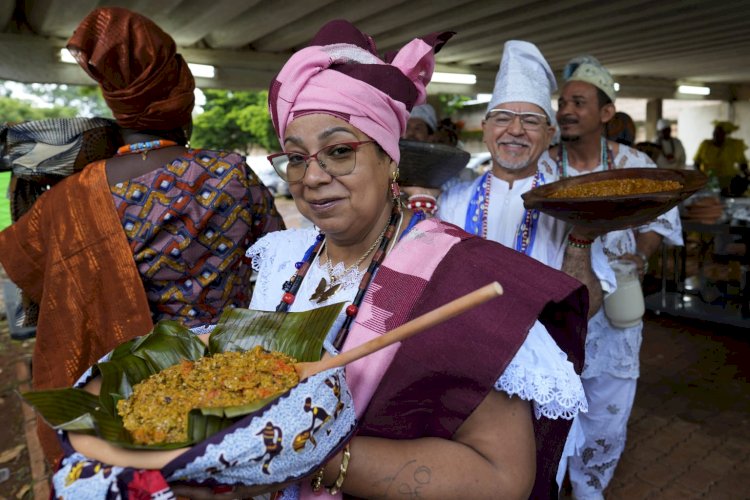 Mônica Monteiro ganha prêmio nacional de culinária de matriz africana em Brasília