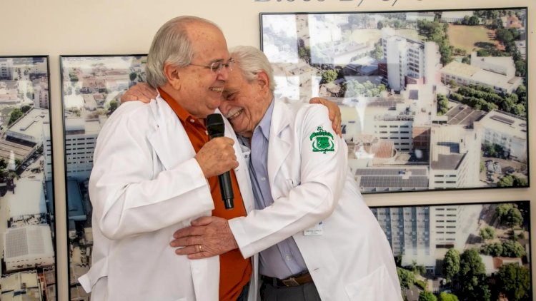 HB aposta no livro físico como pausa e conforto em meio à rotina hospitalar
