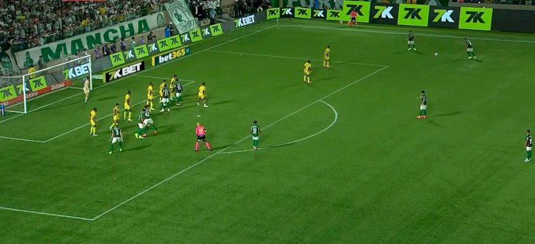 Leão atribui tropeço à 'bola parada' do Verdão