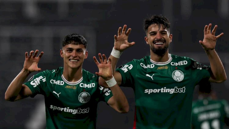 Flaco López e Sosa brilham, Palmeiras bate Sporting Cristal e assume liderança na Libertadores
