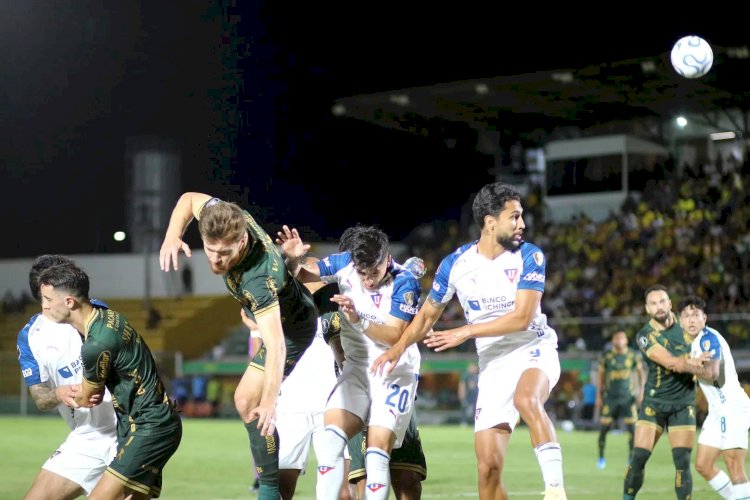 Mirassol domina, vence a LDU e assume a liderança na Libertadores