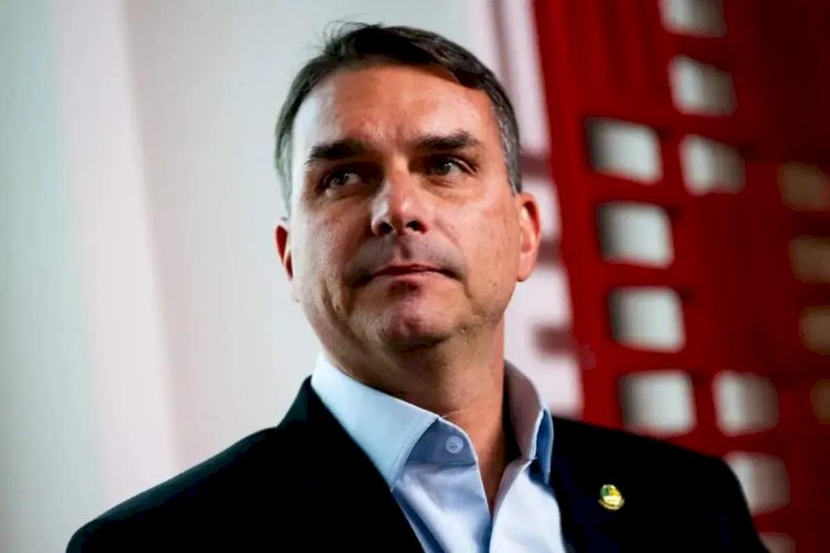 Flávio Bolsonaro confirma que foi à casa de Vorcaro após primeira prisão
