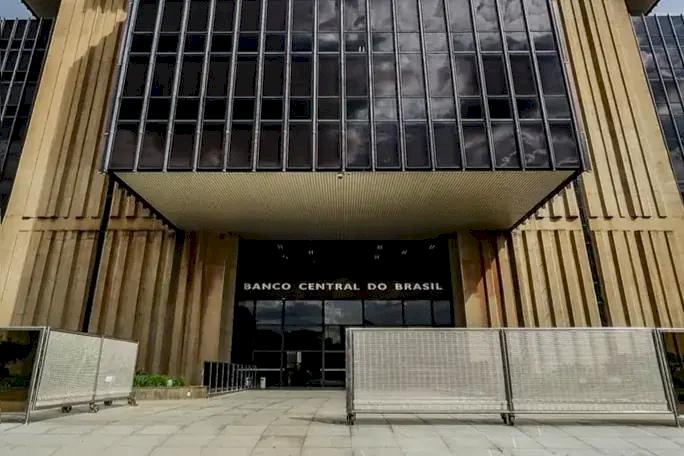 Copom reduz Selic para 14,25?ita incertezas externas e inflação
