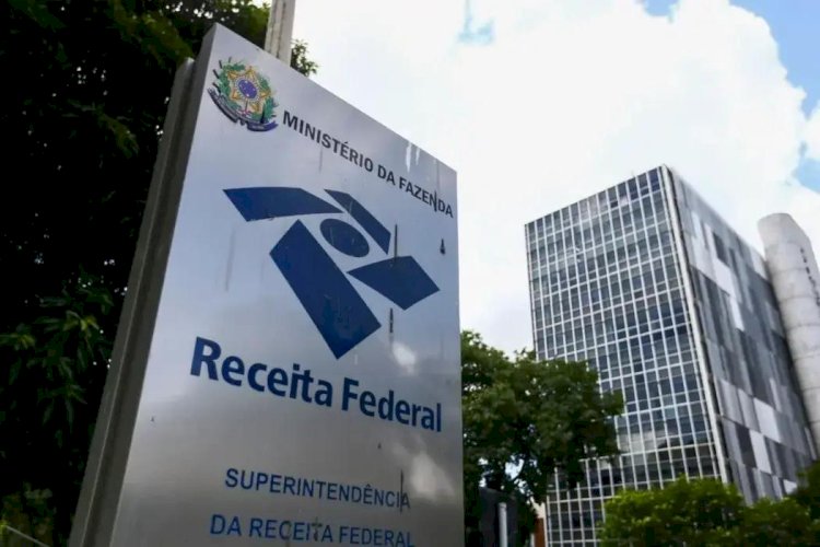 Receita paga nesta terça maior lote de restituição do IR da história