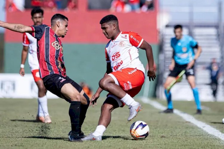 À moda argentina, América vira sobre o José Bonifácio e fica a dois jogos do acesso na ‘Bezinha’