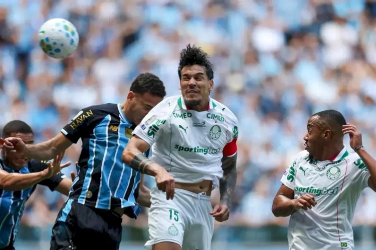 Palmeiras amassa Grêmio, mas para em 'milagres' de Weverton