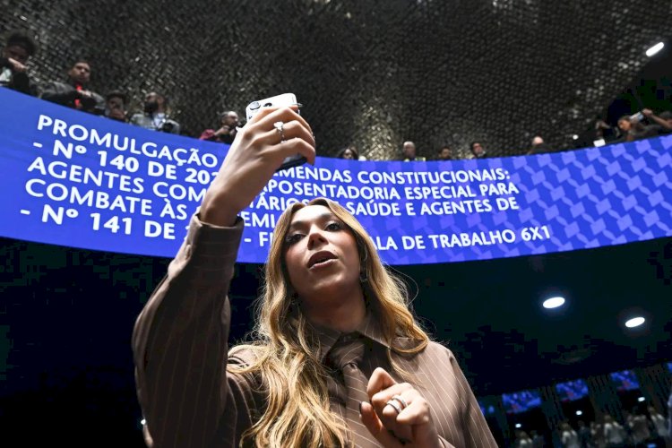 Erika Hilton adia visita a Rio Preto para participar da promulgação da PEC do fim da escala 6x1